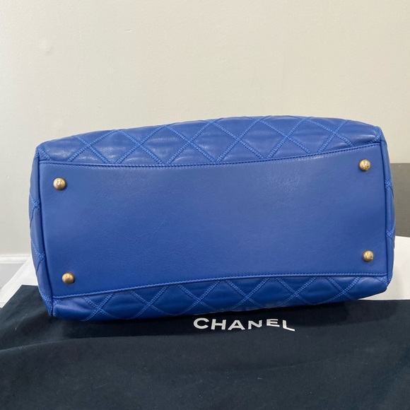 💙💙Gorgeous Chanel CC Quailted tote bag - Picture 5 of 11